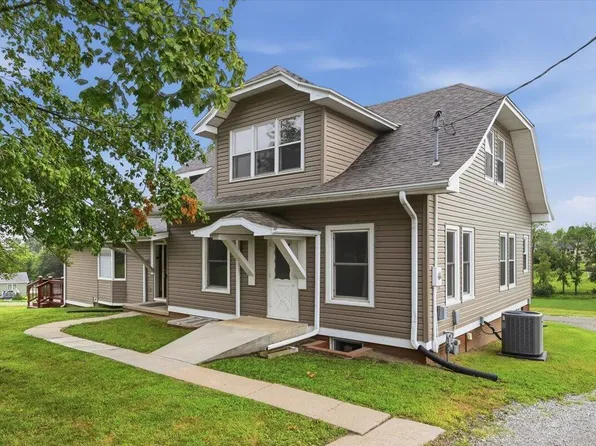 57040 221st St, Glenwood, IA 51534