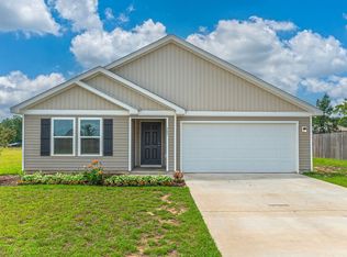 207 Lockwood Way E, Defuniak Springs, FL 32435