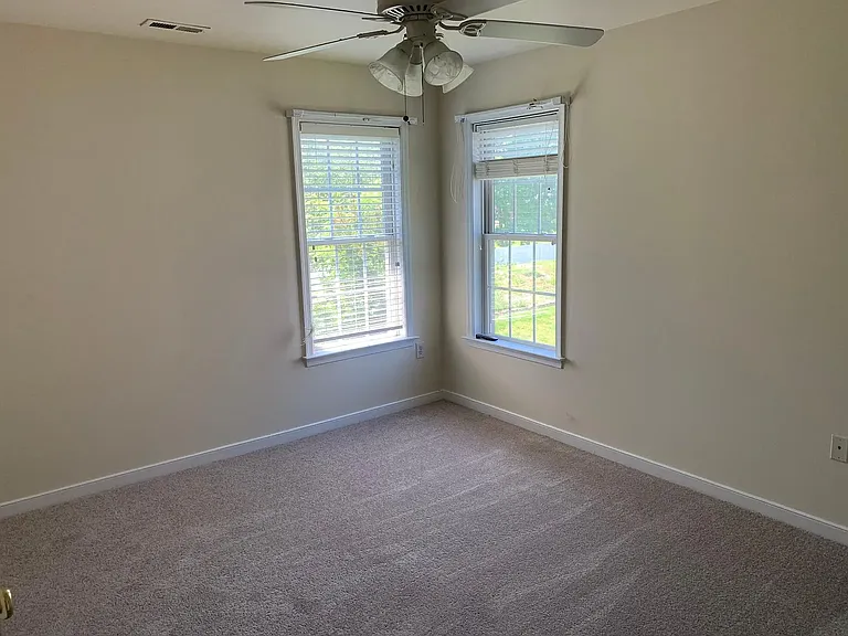 548 Green Garden Cir — Photo 8