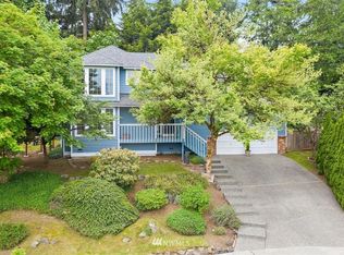 2739 NE 184th Pl, Lake Forest Park, WA 98155