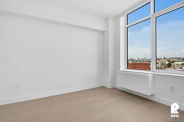 Rented by REZI | media 36