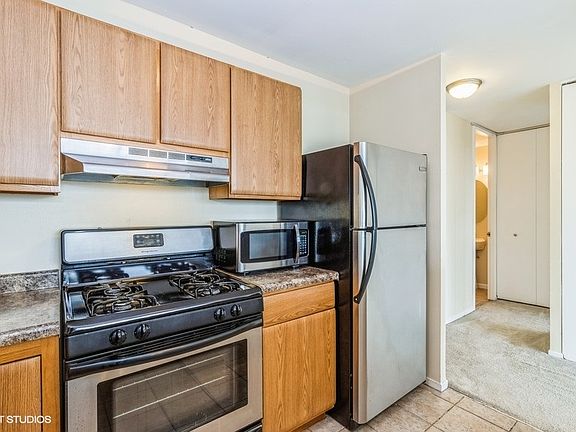3rd image of 3001 S Michigan Ave Unit 1803