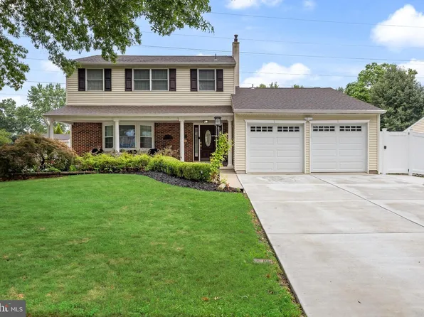 203 Patricia Ave, Delran, NJ 08075