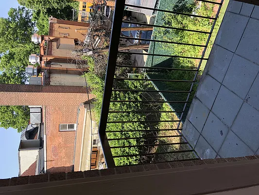 Rented by 18 REALTY | media 26