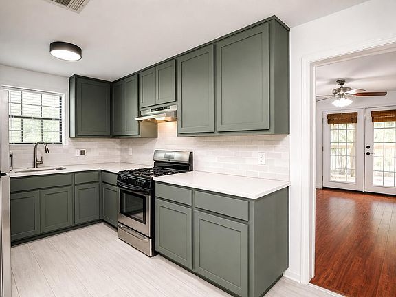 2nd image of 4001 Maplewood Ave