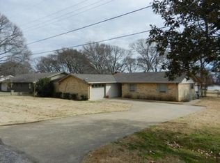 21788 Southshore Dr, Chandler, TX 75758