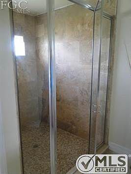 4th image of 2437 SW 25th St