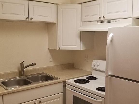 5th image of 109 S 95th St APT 3