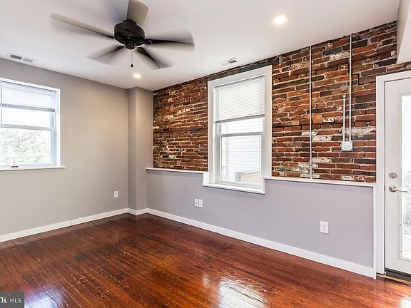 2nd image of 2400 Coral St Floor 2