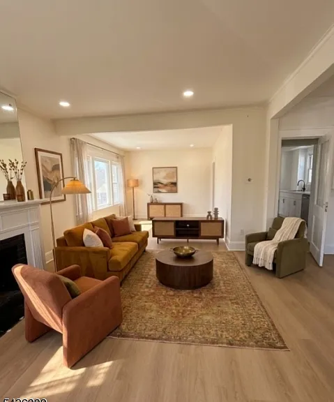 1580 Summit Ave #3 — Photo 3