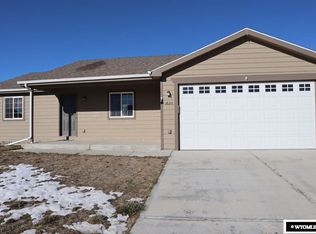 1820 Lakota Trl, Bar Nunn, WY 82601