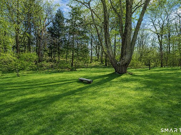 4th image of 340 Sturges Ridge Road