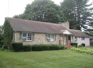 5 Patti Ln, Wenham, MA 01984