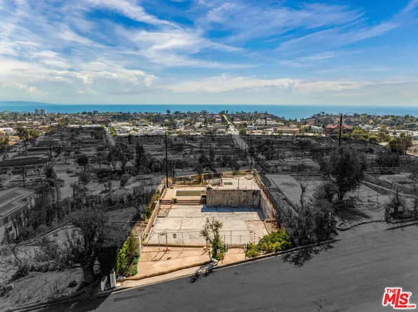 15214 McKendree Ave, Pacific Palisades, CA 90272