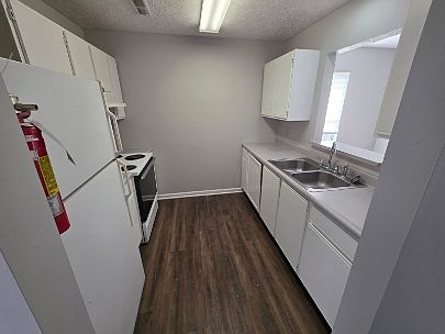 2nd image of 41 Pine Dr #3