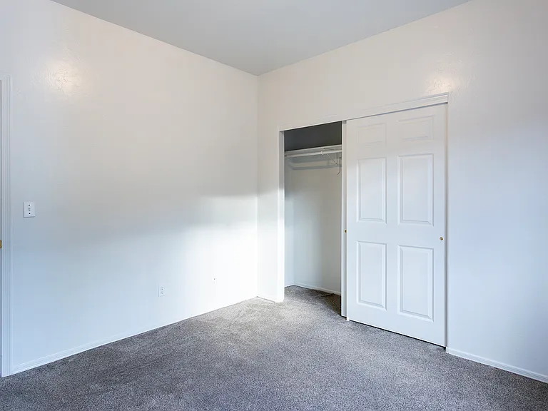 392 Falcon Ct — Photo 39