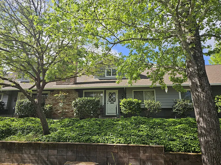 Miramonte Dr — Photo 10