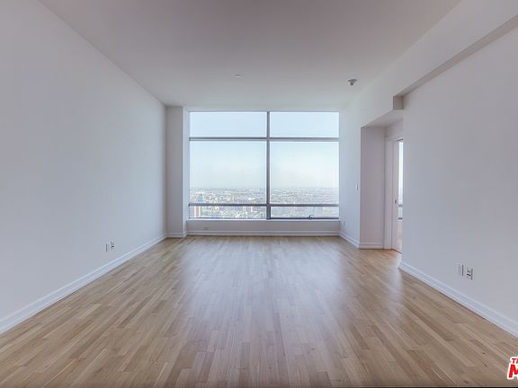 3rd image of 900 W Olympic Blvd Unit 38