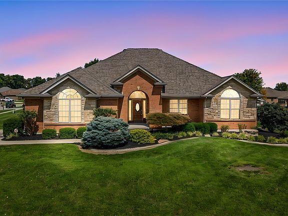 2nd image of 382 Sunset Dr