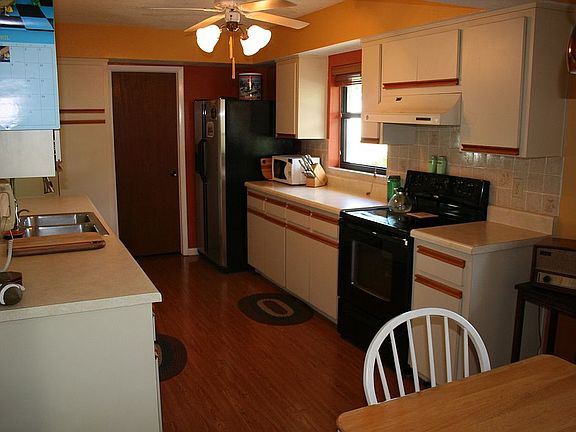 4th image of 4857 46th St N