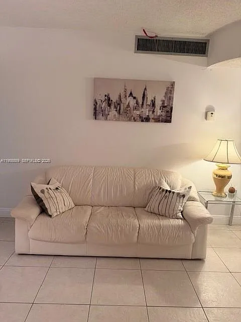 Building Photo - 100 Golden Isles Dr #201