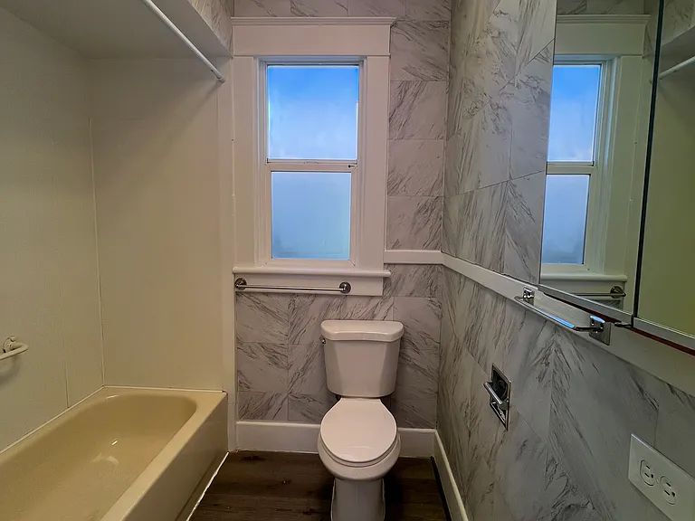 748 Grand Ave — Photo 10