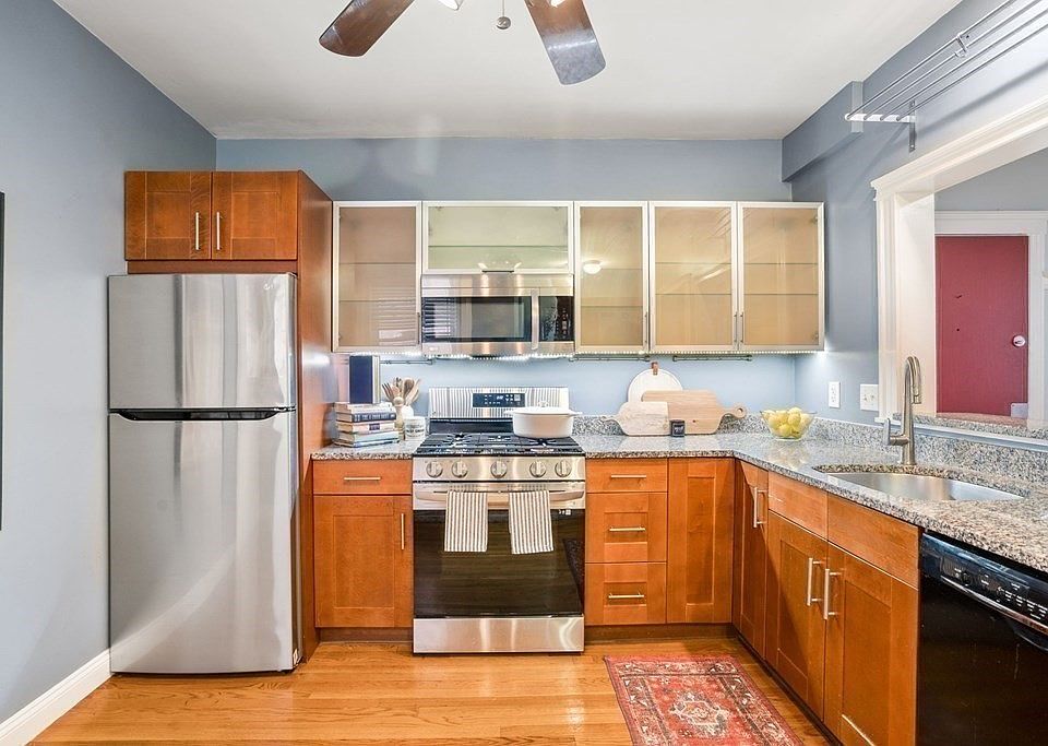 1st image of 80 Florida St APT 4