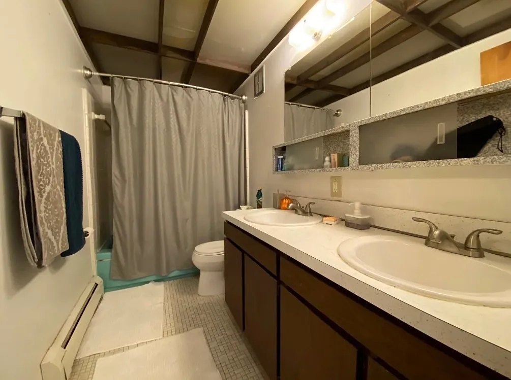 2 bed, 950 sqft, $1,800 — Photo 3