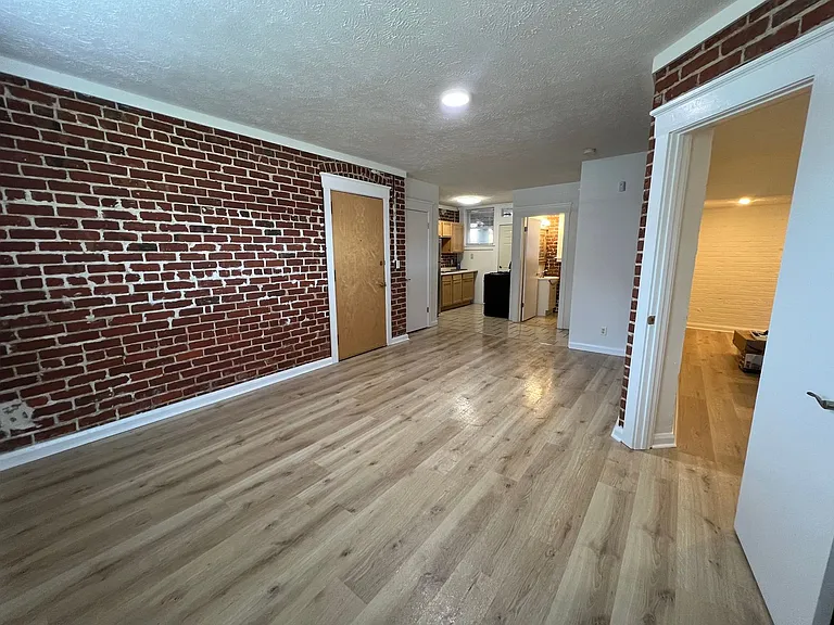 2642 Harney 317 South Ave #27 — Photo 2