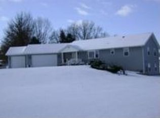 4977 Cosgrove Rd SW, Kalona, IA 52247