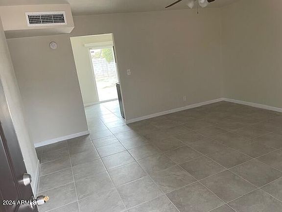 5th image of 442 E GLADE Avenue