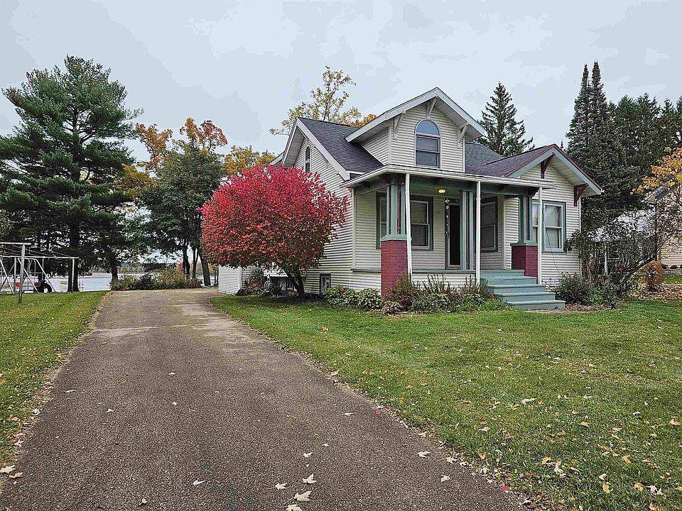 335 Water St, Iola, WI 54945 MLS 50278265 Zillow