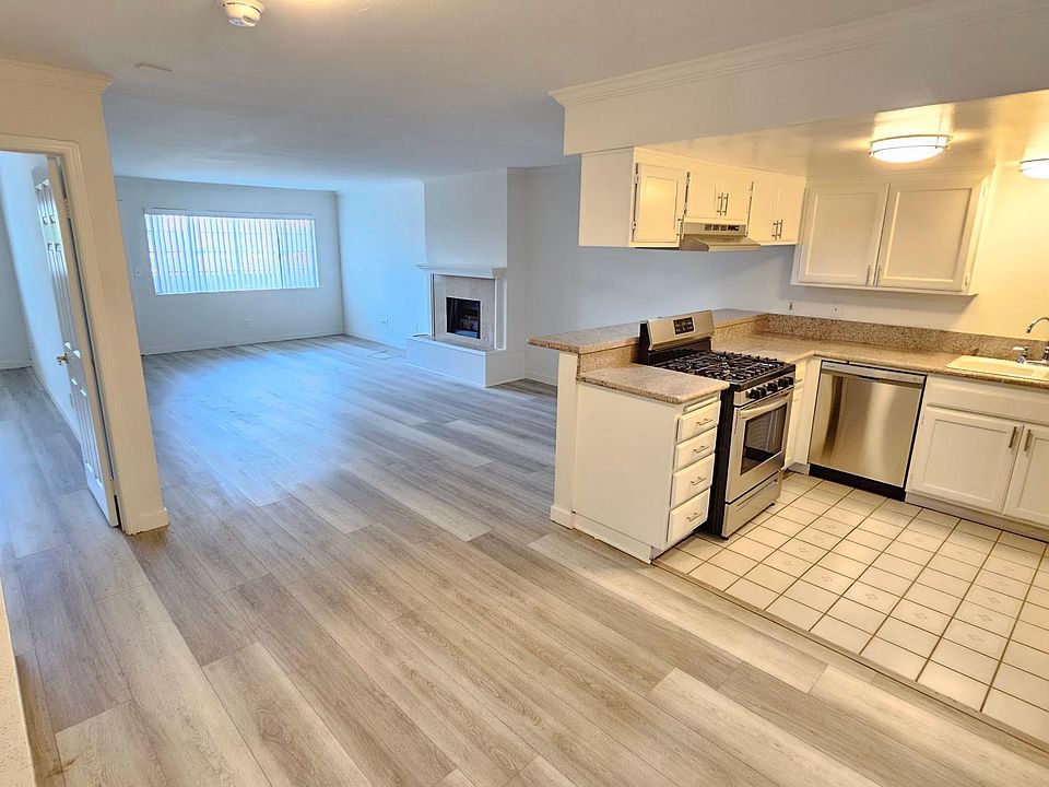 1st image of 2464 S Barrington Ave #B5