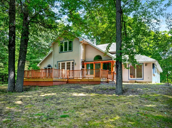 2074 W Olson Rd, Sanford, MI 48657