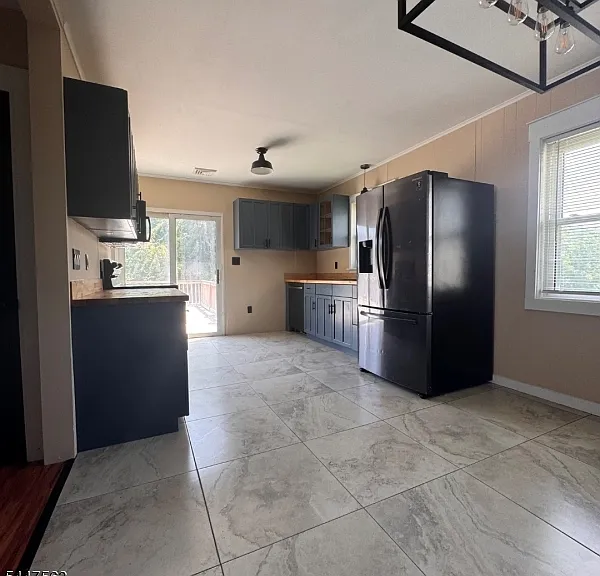2350 Belvidere Rd — Photo 11