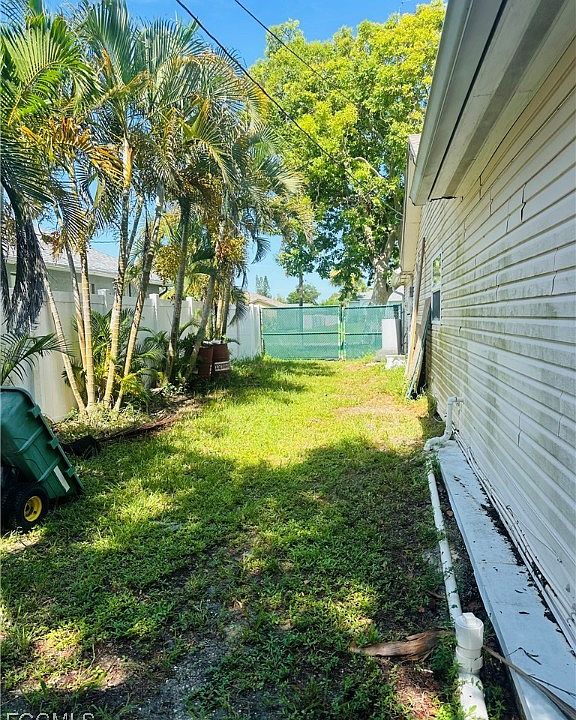 1st image of 1421 SW 9th Ct #1421