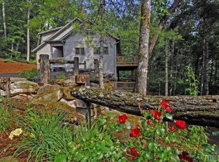 20 On The Rocks Rd, Sapphire, NC 28774