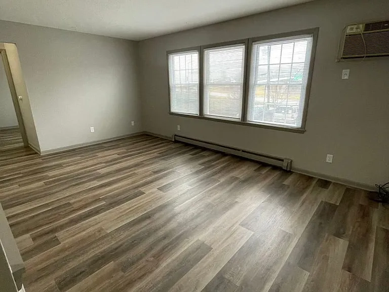 820 Lyon Street Apartments — Photo 6