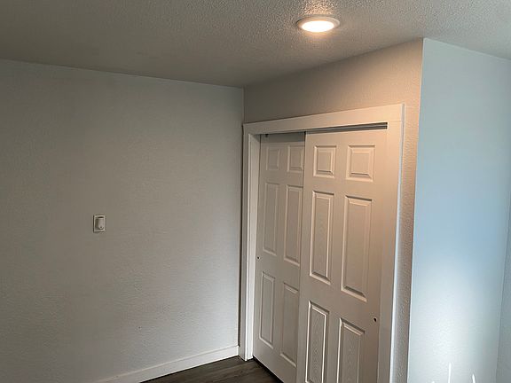 5th image of 2041 Texas Ave