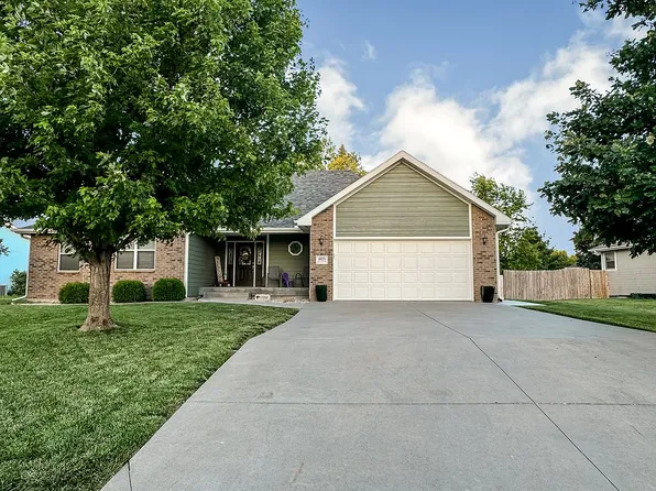 4025 Bald Eagle Dr, Manhattan, KS 66502