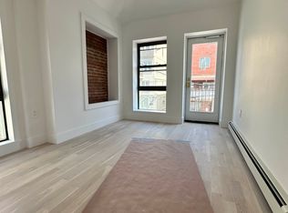 942 51st St #1F, Brooklyn, NY 11219