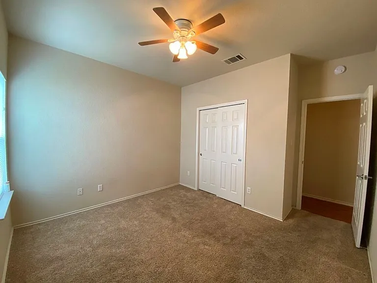 207 Brown St — Photo 23