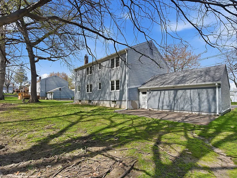 72 Prospect St #2 — Photo 24