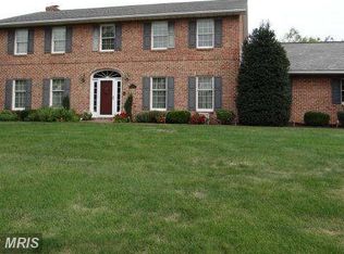 3346 Saint Andrews Dr, Chambersburg, PA