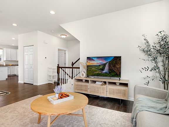 5th image of 13916 S Addison Trl