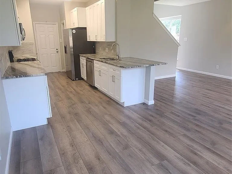 17242 Oakwood Chase Dr — Photo 6