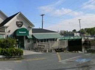 73 Main St, Kennebunk, ME 04043