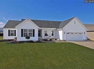 5176 Ravenway Dr, North Ridgeville, OH 44039