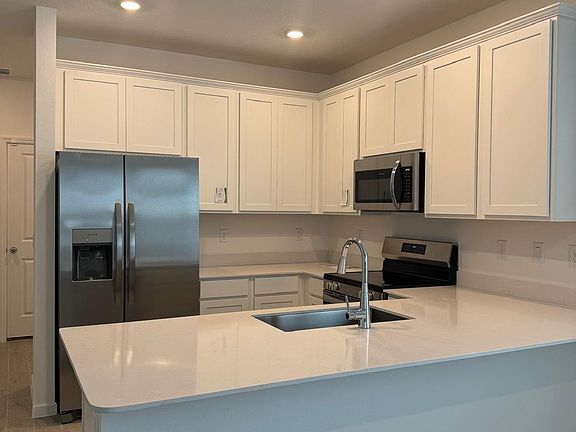 5th image of 339 Belfort Court St