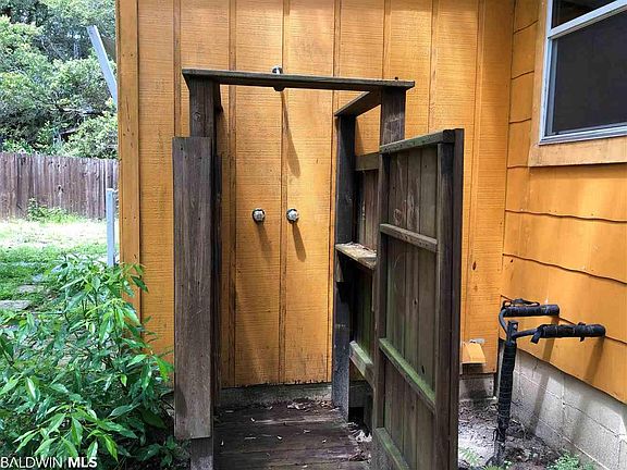 5th image of 9329 Bohling St
